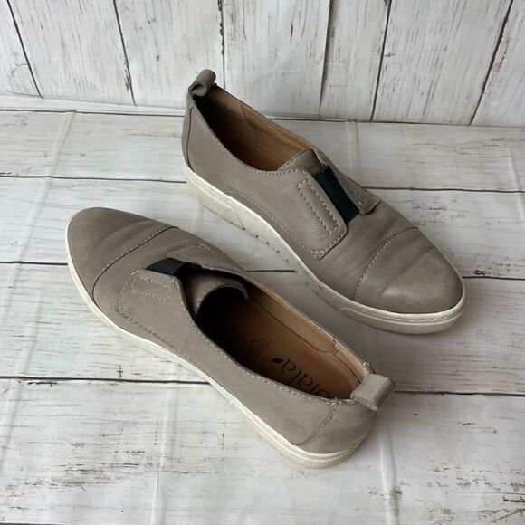 Biala Lea Burnished Leather Minimalist Slip On Sneakers Sz 36 US 6 Pointed Toe - Picture 9 of 9